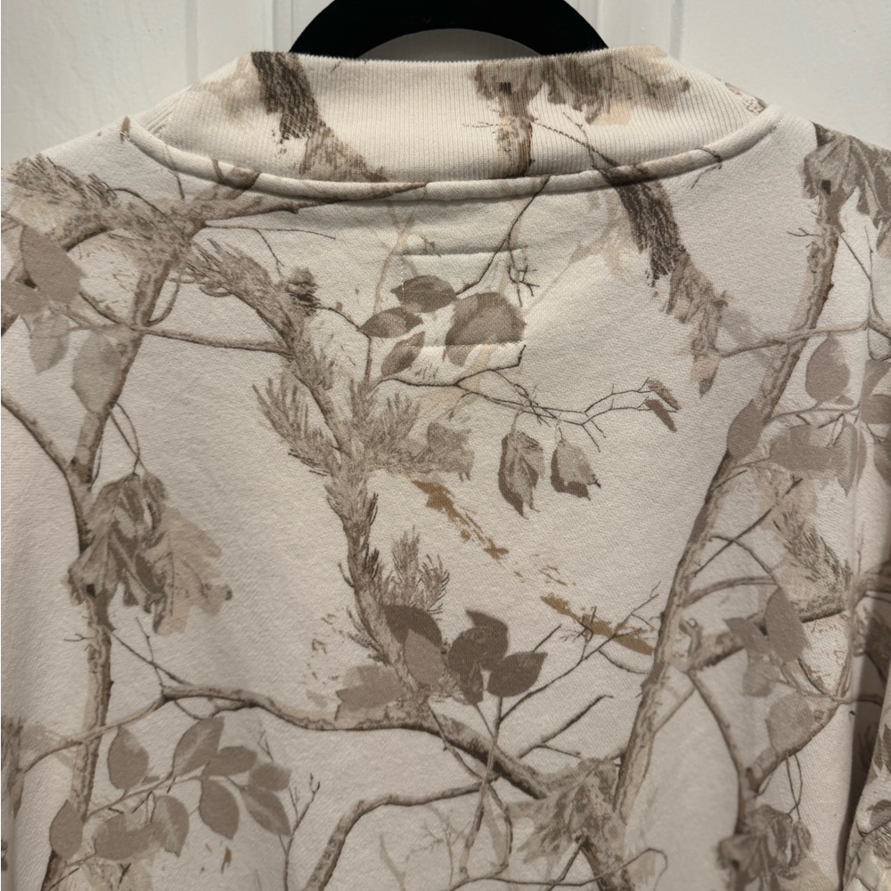 Abercrombie & Fitch Soft Ivory Nature Camo Sweatshirt Size L - Picture 9 of 13